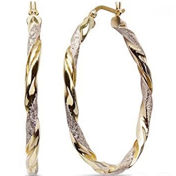LAST ONE‼️ 14k Gold Plated Spiral Hoop Earrings - Picture 5 of 6